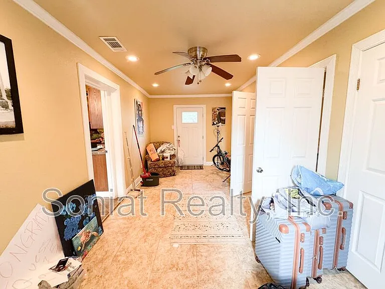 4019 Hamburg St — Photo 10