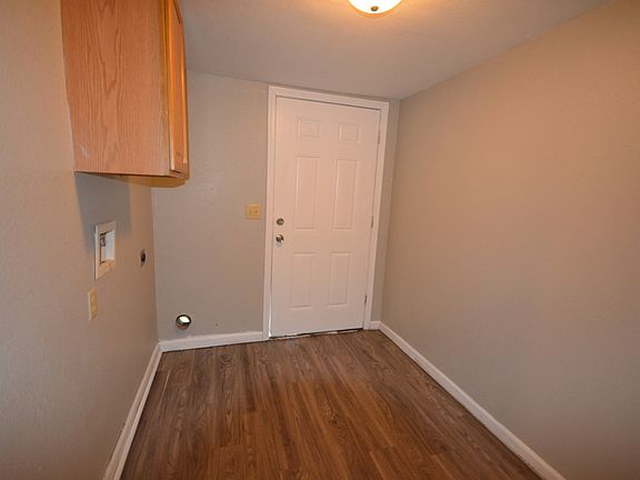 5th image of 2037 N Jefferson Ave