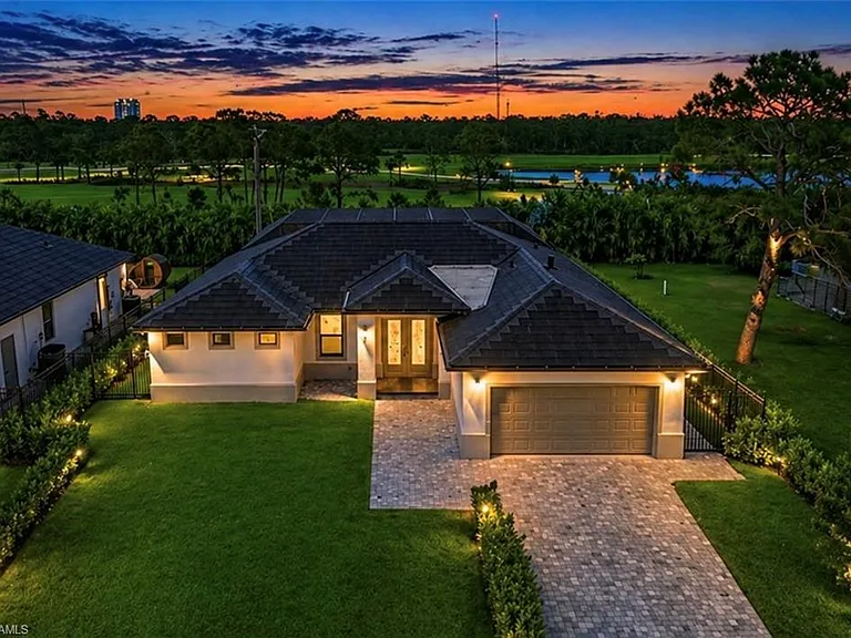 4600 Key Largo Ln — Photo 1