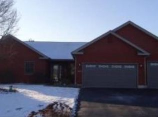 8915 Burton Rd, Wonder Lake, IL 60097