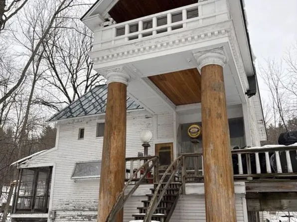 44 Brook Rd, Warren, VT 05674