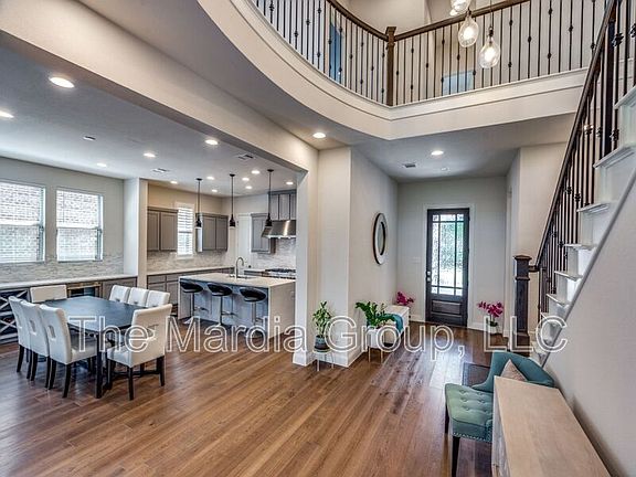 5th image of 905 Asbury Dr