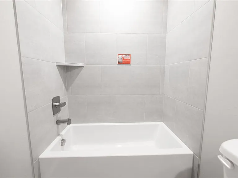 913 Westfall Dr — Photo 14
