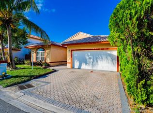 11611 SW 10th Ct, Pembroke Pines, FL 33025