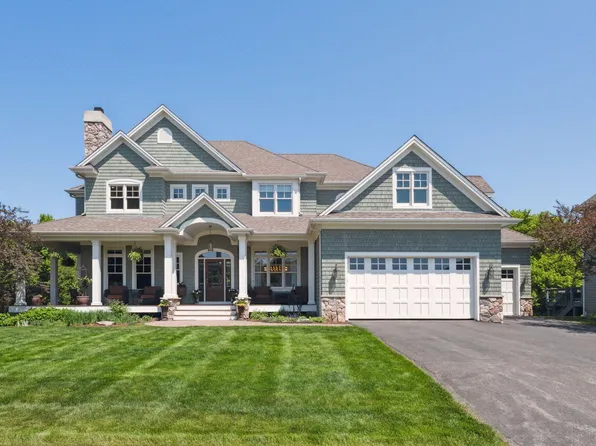 5714 Sunnybrook Cir, Mound, MN 55364
