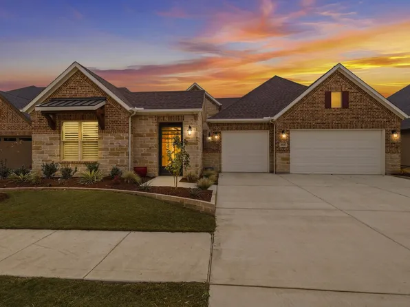 10601 Drinkwater Dr, Denton, TX 76207