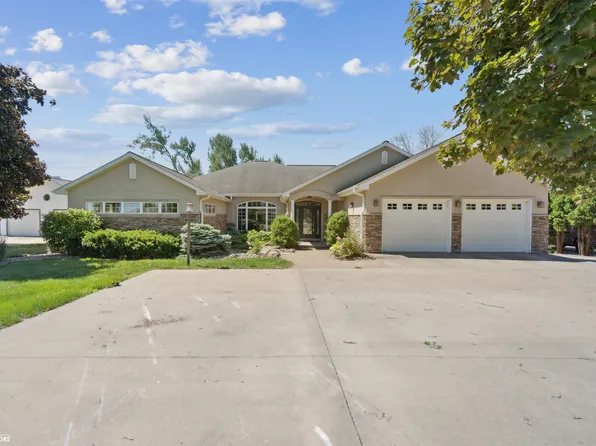 1606 W Lincoln Way, Marshalltown, IA 50158