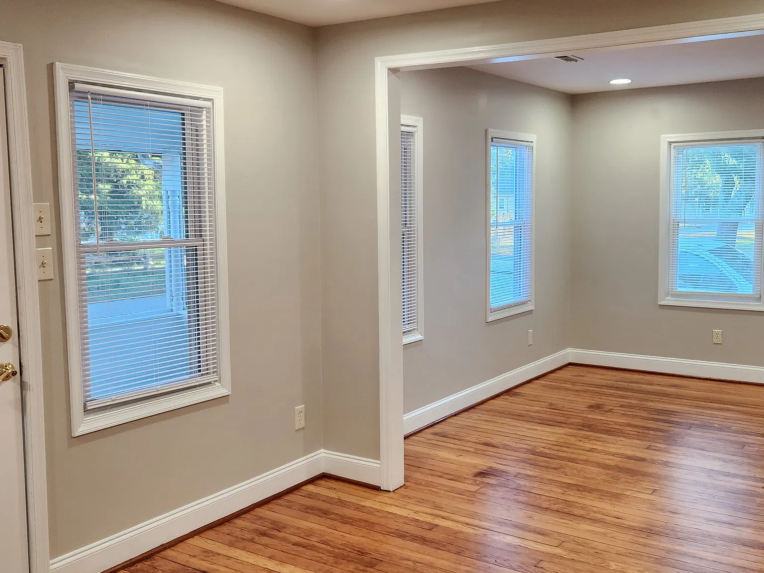 3 bed, 854 sqft, $1,750 — Photo 3