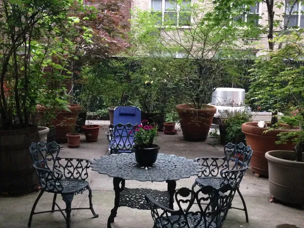 211 East 18th Street image 1 of 9