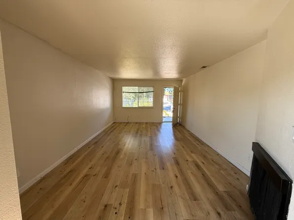 128 Normandy Ct, Stockton, CA 95210