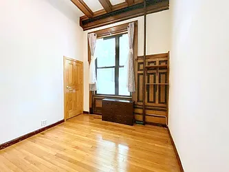 Rented by Manhattan Spaces