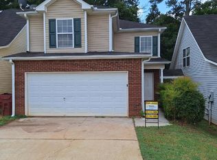 611 Carlton Pointe Dr, Palmetto, GA 30268