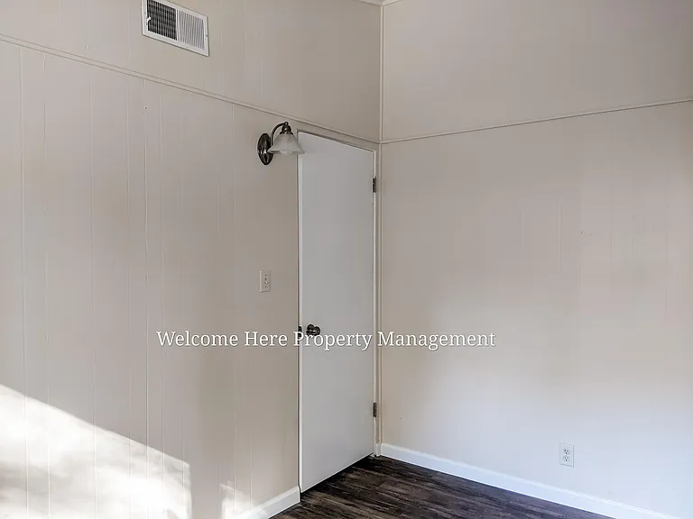 1565 Coombs Dr #1 — Photo 27