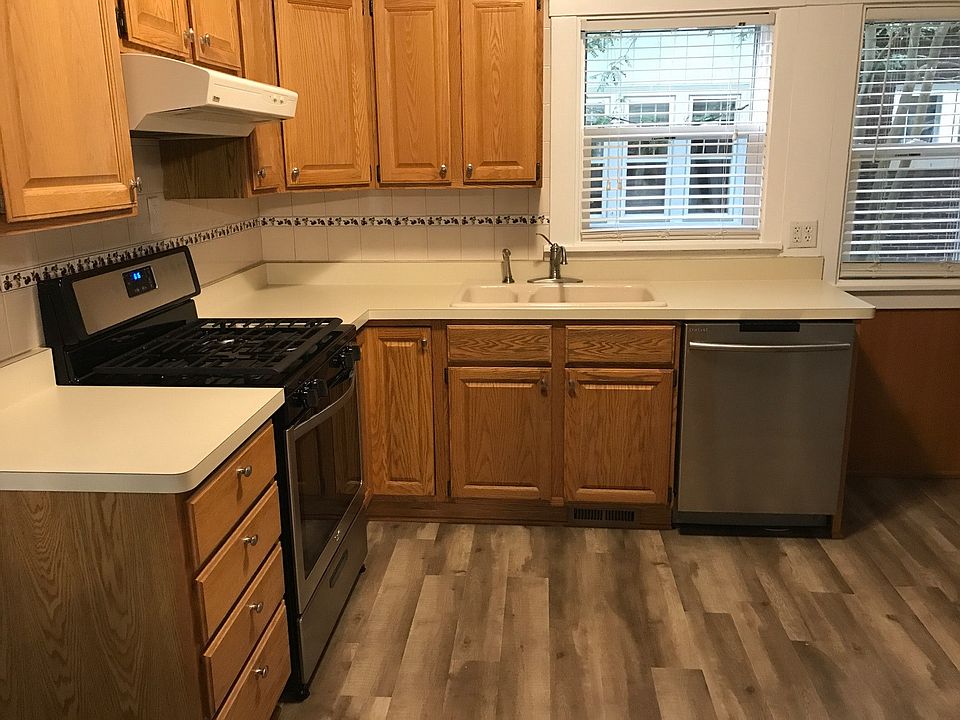 2nd image of 1012 Garfield Ave