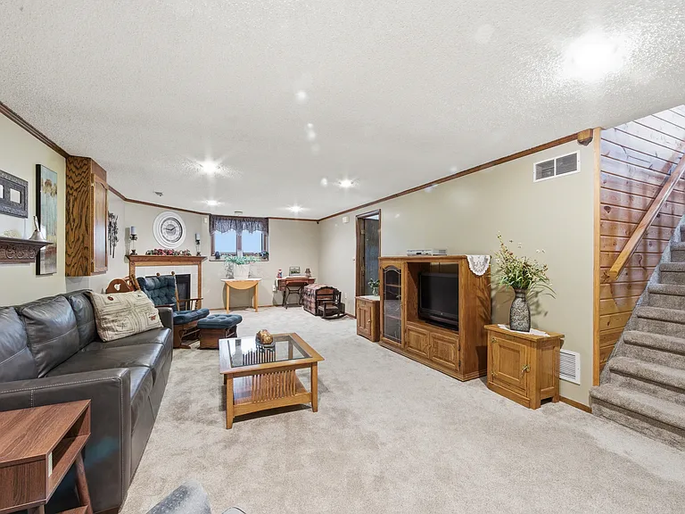 1715 N Stony Point — Photo 16