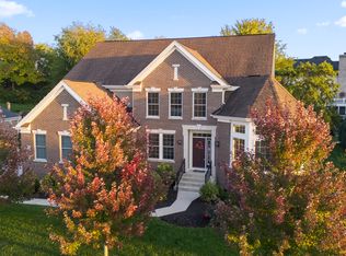 10599 Geist View Dr, McCordsville, IN 46055