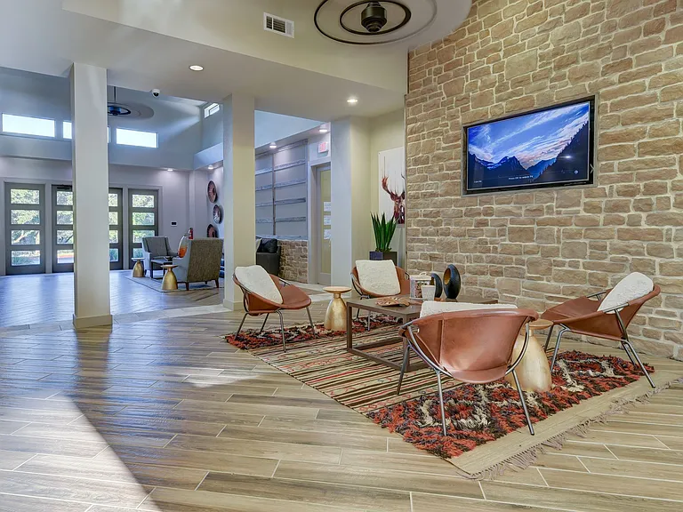 Inviting Clubhouse