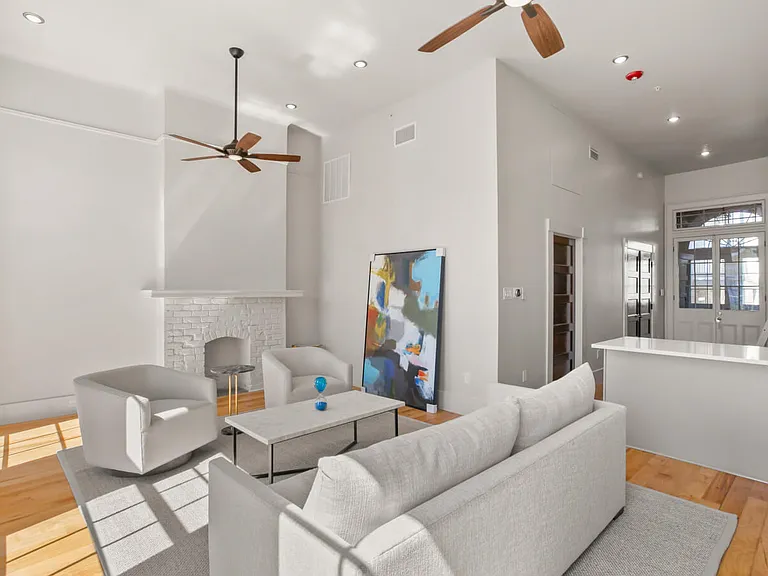 937 Dumaine St #201 — Photo 6