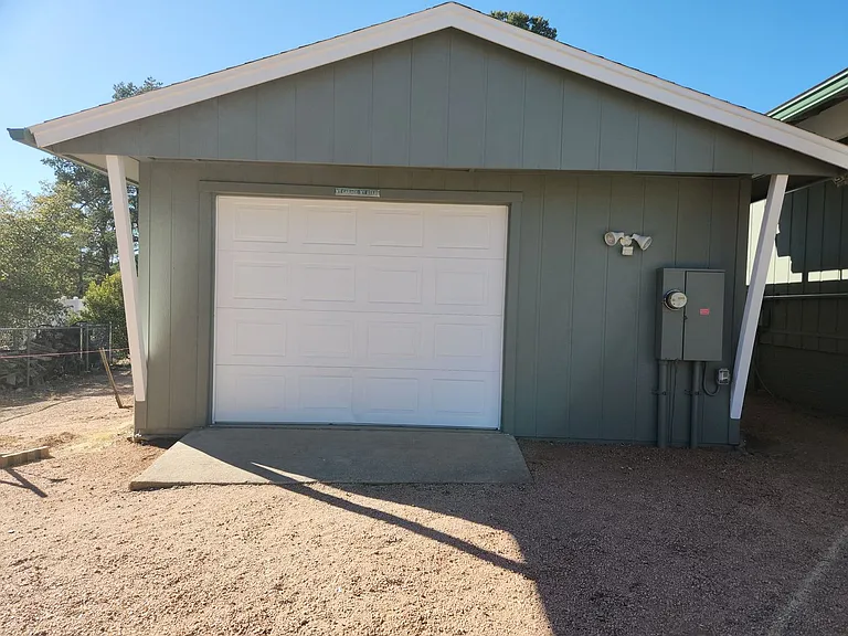 502 N William Tell Cir — Photo 4