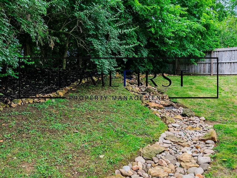 112 Newport Ln — Photo 48