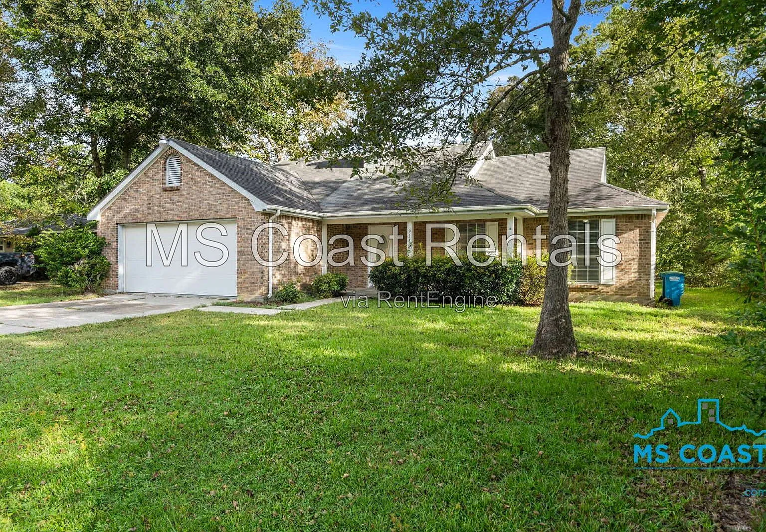 3 bed, 2.0 bath, 1404 sqft, $1,749 — Photo 2
