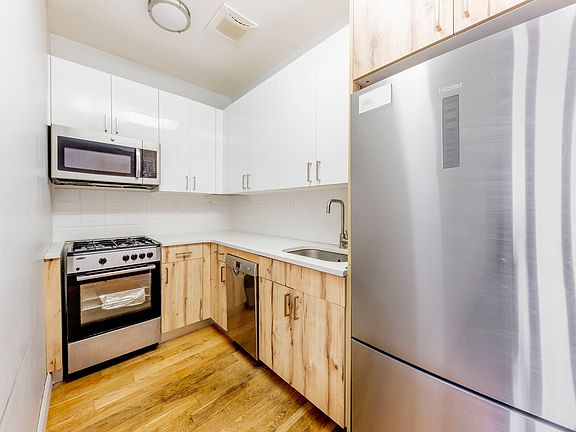 5th image of 20 Jefferson St #4B