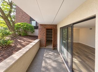 53 Angleside Rd APT 2, Waltham, MA 02453
