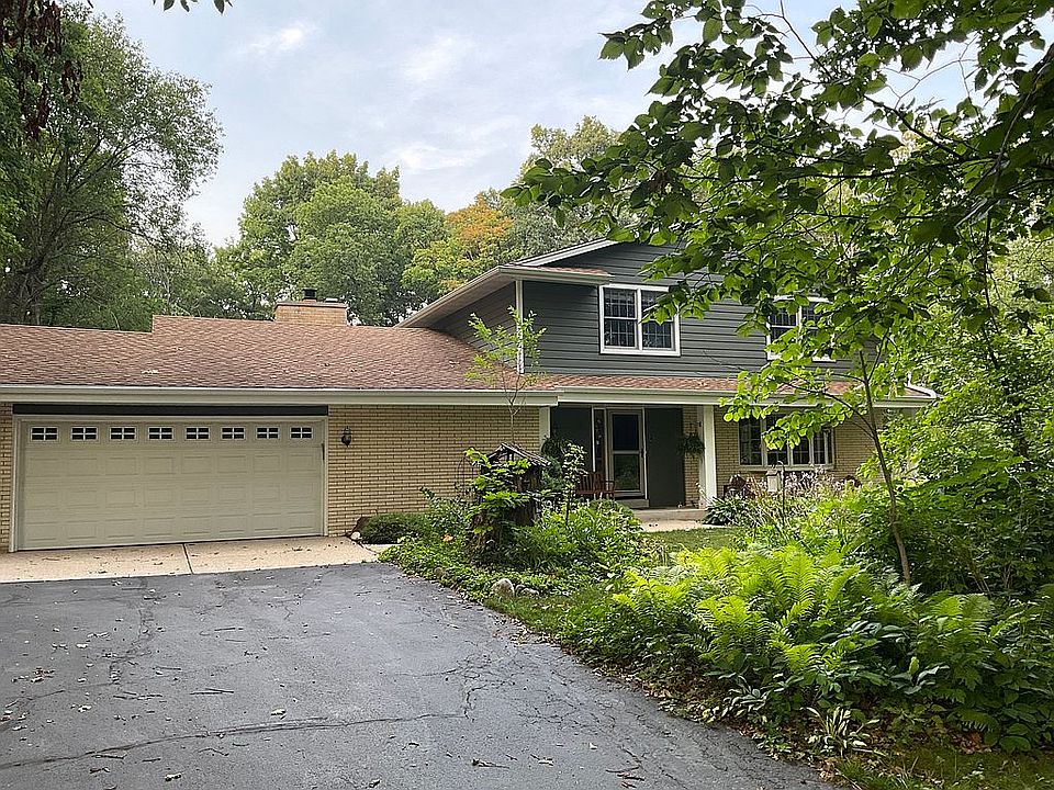 1st image of S28W29430 Pamela Cir