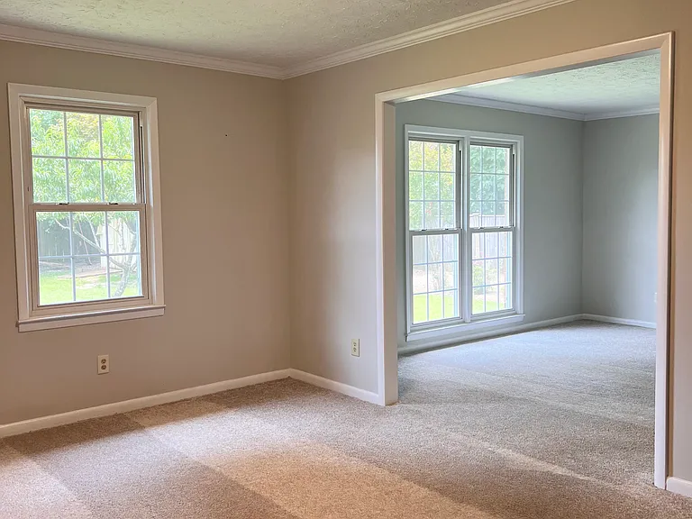 904 Chapel Ridge Dr — Photo 11