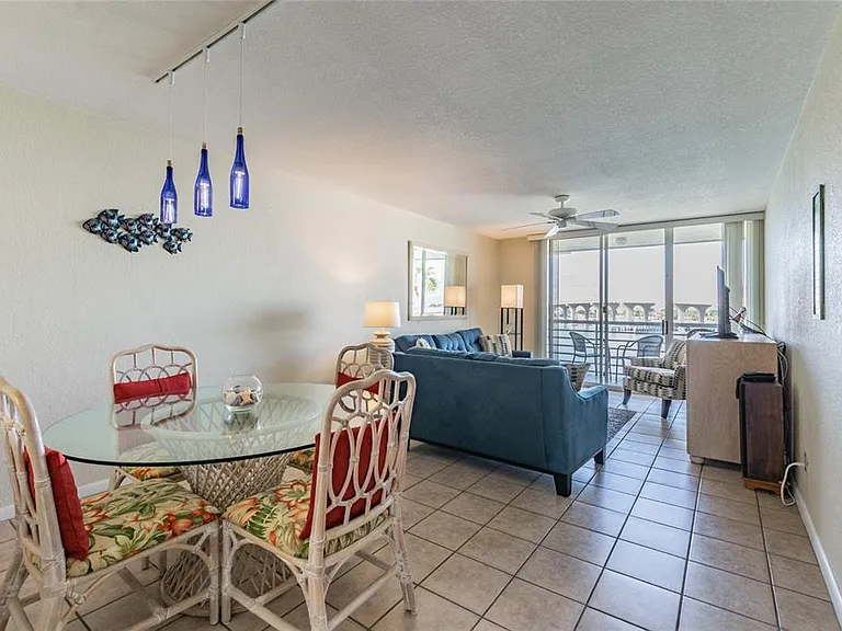 5901 Bahia Del Mar Cir #518 — Photo 9