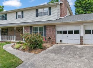 104 Lakeview Ln, Clinton, TN 37716