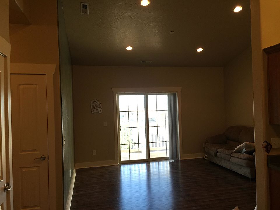 Living room - without furniture