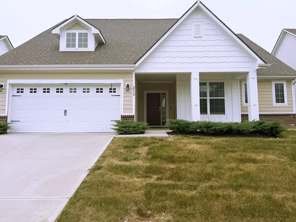 2538 Riviera Pl, Greenwood, IN 46143