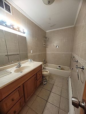 5th image of 2512 Parsons Blvd #2