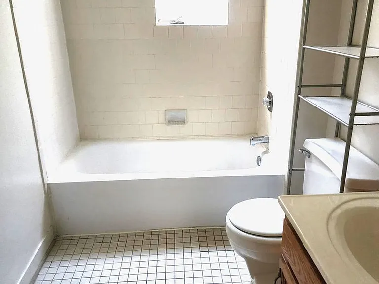 9 W. Preston St — Photo 12