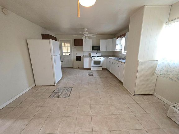4th image of 109 Cottonwood St