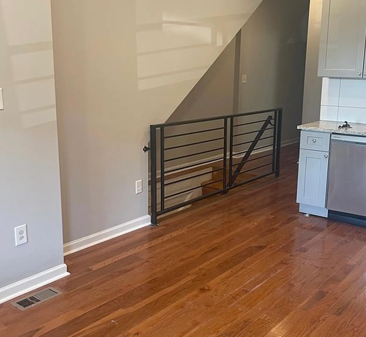 1 bed, 1400 sqft, $1,450 — Photo 3