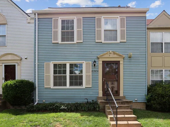 2984 Braxton Wood Ct, Fairfax, VA 22031