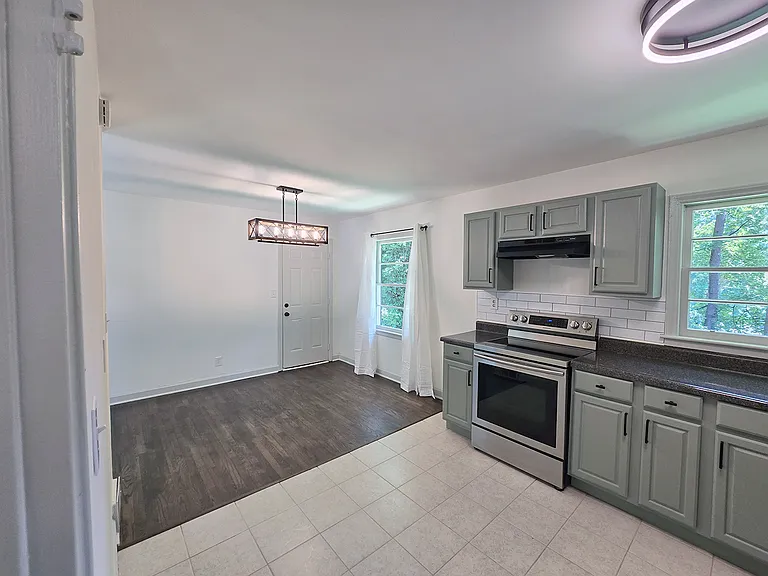 2863 Catalina Dr — Photo 11