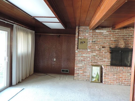 4th image of 1171 Longcroft St