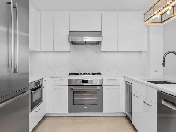 250 E 83rd St, New York, NY