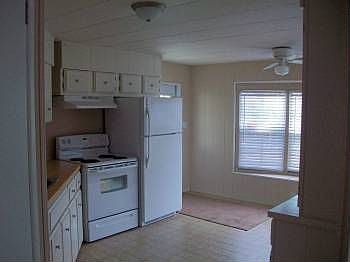 2nd image of 1060 Swan Ln