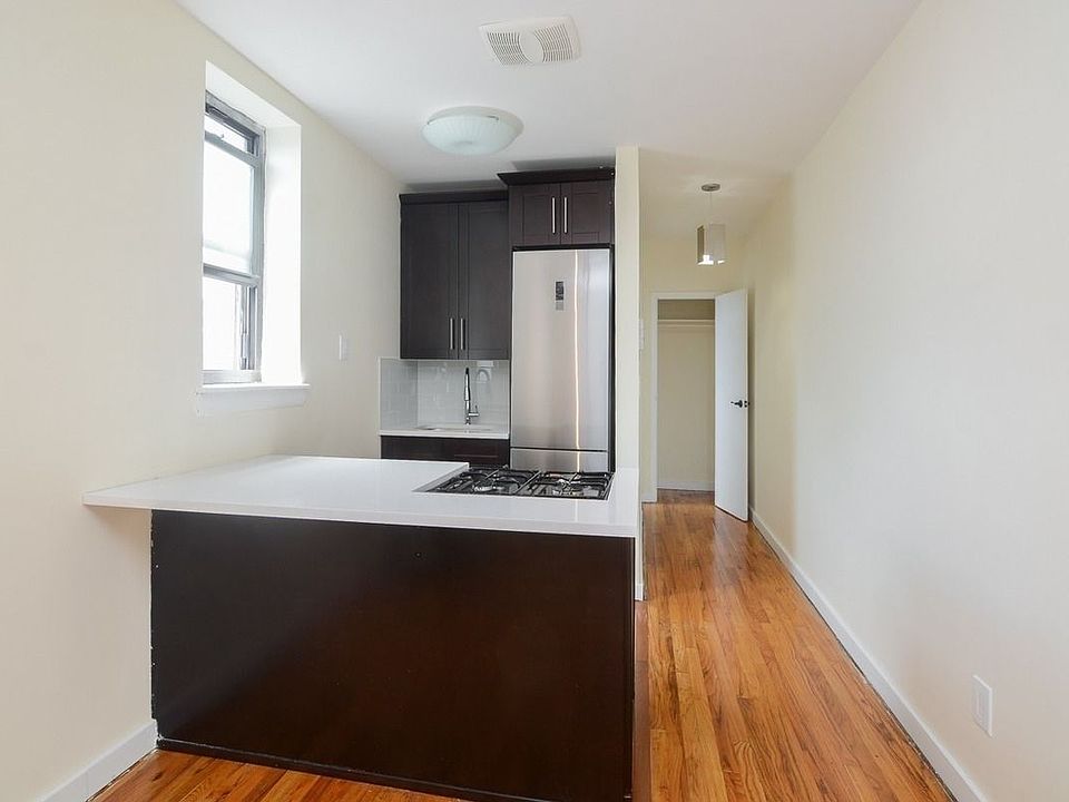 1st image of 1063 Pacific St #2B