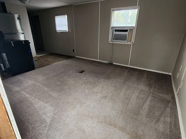 1219 W Oglethorpe Hwy — Photo 13