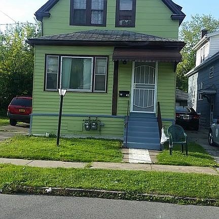 2nd image of 45 Roosevelt Ave