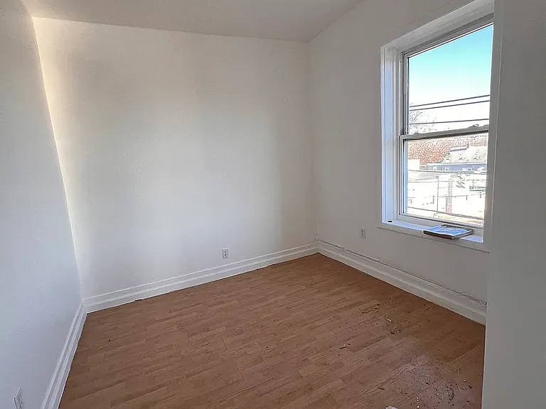 93 Ackerman Ave #5C — Photo 5
