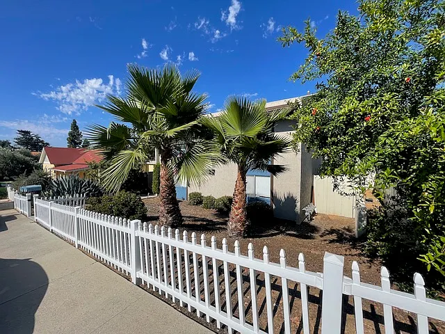2 bed, 1206 sqft, $2,595 — Photo 3