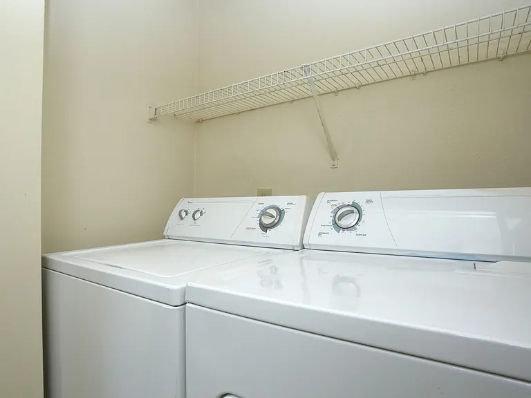 Pembroke Crossing Apartments (825 Crossing Court #103, Virginia Beach, VA 23455) — Photo 53