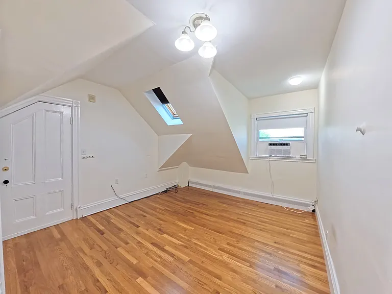 185 Davis Ave #8 — Photo 15