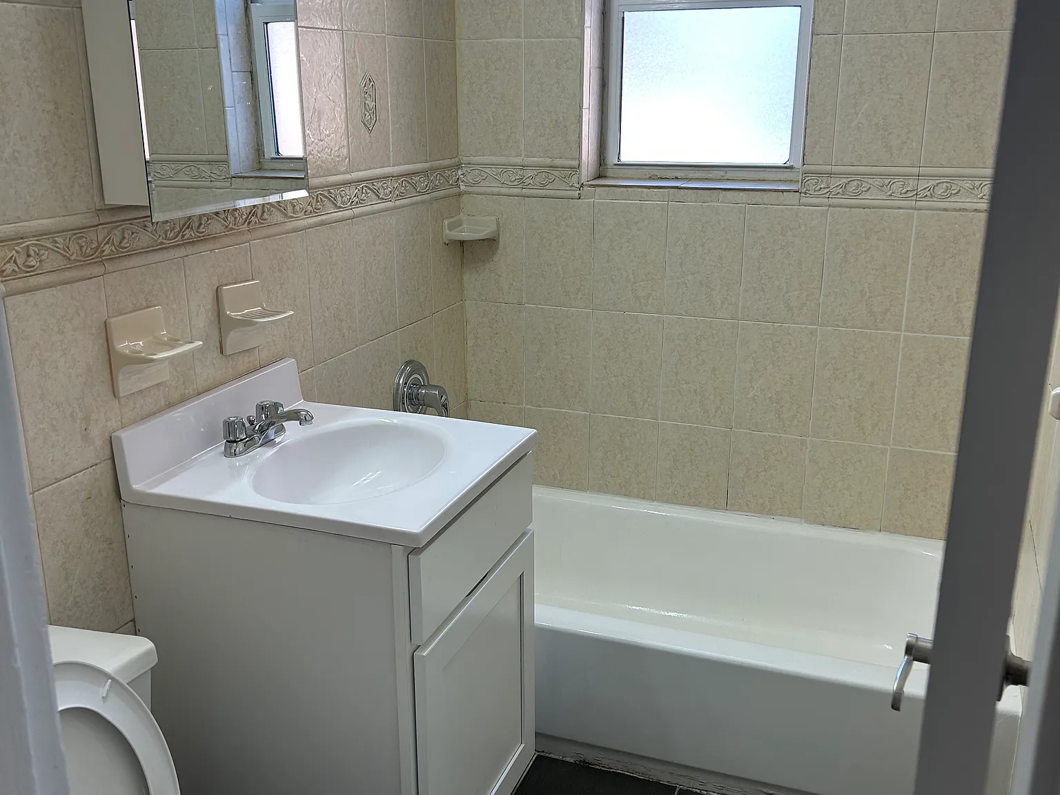 2 bed, 920 sqft, $2,800 — Photo 3